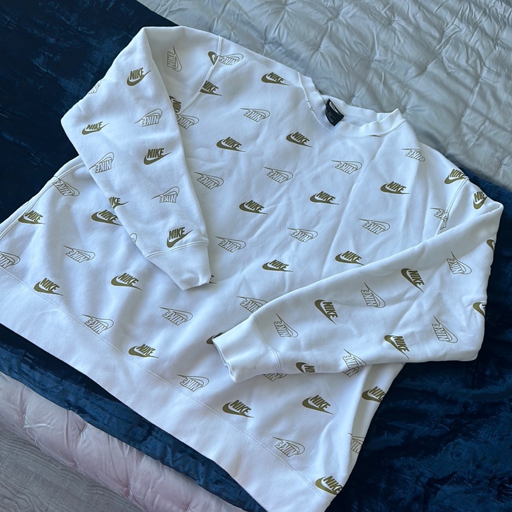 Nike crewneck